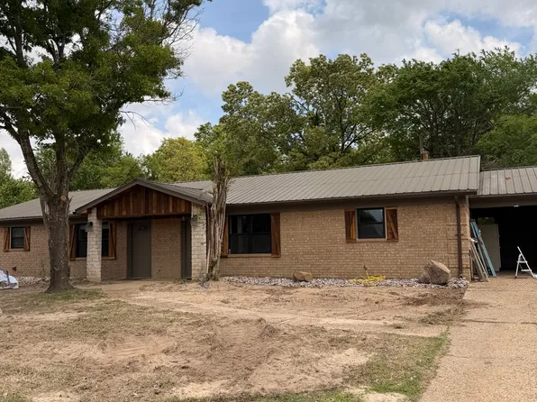 6798 Red Oak Cir, Athens, TX 75752