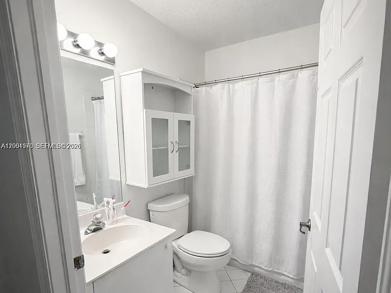 5724 NW 112th Pl #5724 — Photo 8