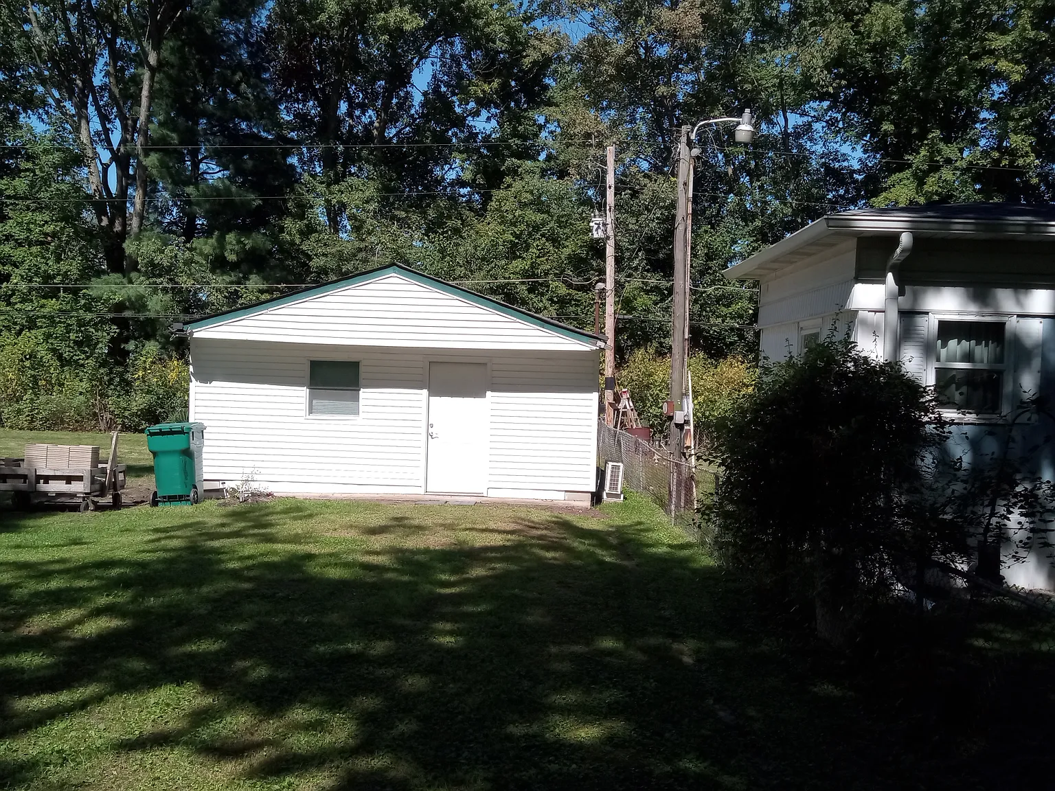1 bed, 400 sqft, $1,199 — Photo 1