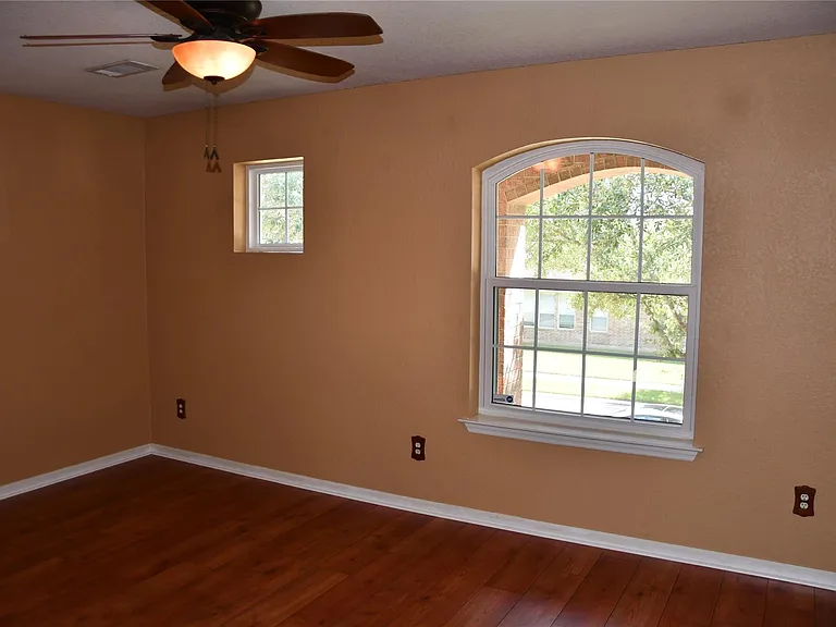 18118 Cypress Valley Ln — Photo 17