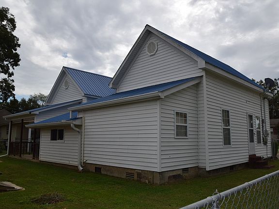 5th image of 247 E Vine St