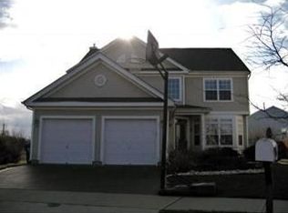 3 Hummingbird Ct, Plainsboro, NJ 08536