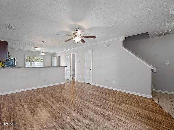 5th image of 229 Glen Cannon Drive
