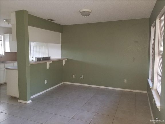 4th image of 2208 Grayson Ave