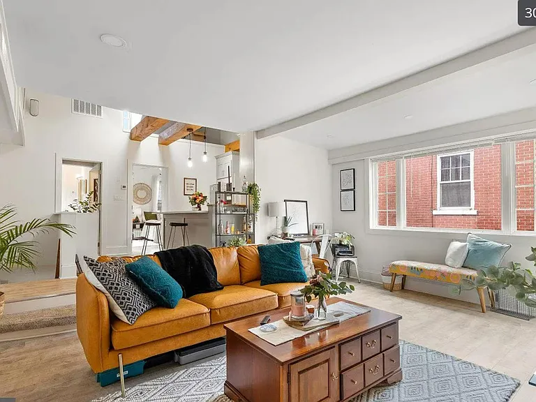 415 W Lemon St #2 — Photo 1