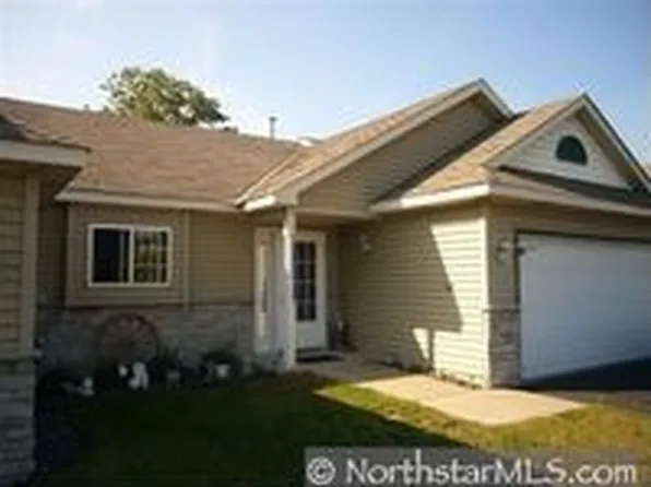 219 Viking Dr E, Little Canada, MN 55117