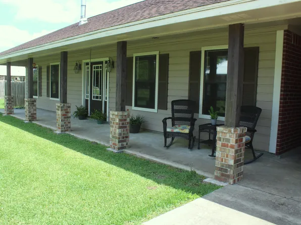 1233 Devillier, Winnie, TX 77665