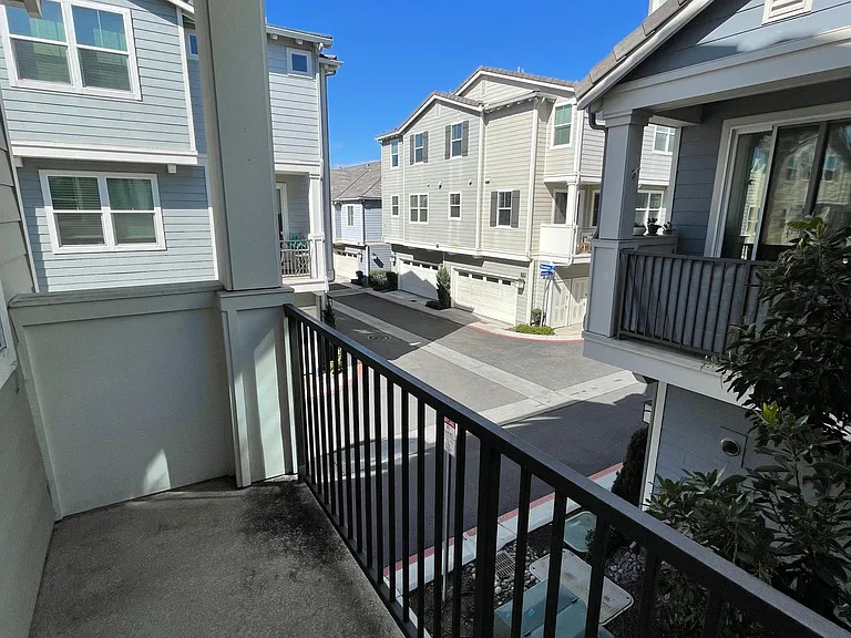 501 Hummingbird Ln — Photo 17