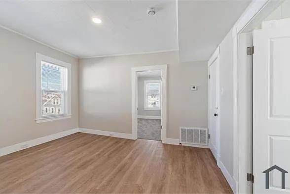47 Walnut St #49F3 — Photo 11