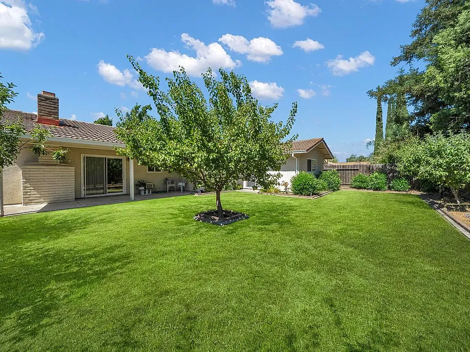 1534 Venetian Dr