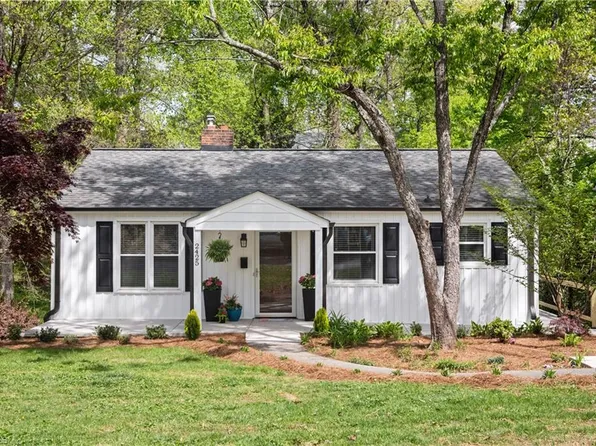 2425 Lyndhurst Ave, Winston Salem, NC 27103