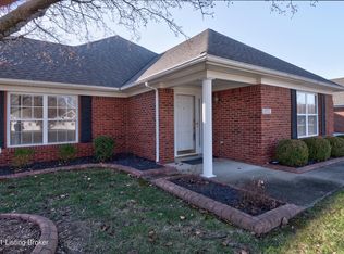 8702 Broadwood Ct, Louisville, KY
