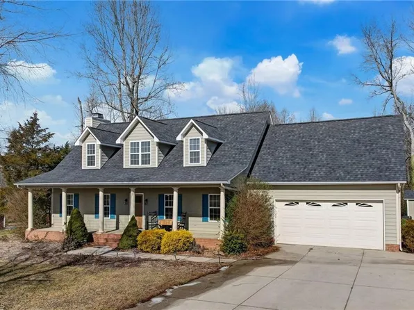 5541 Louis Sells Rd, Kernersville, NC 27284