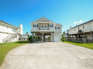 21823 Deaf P Smith Dr, Galveston, TX 77554