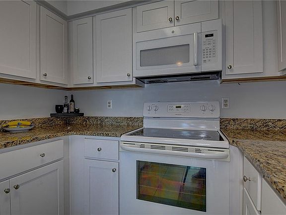 4th image of 510 24th St APT 302