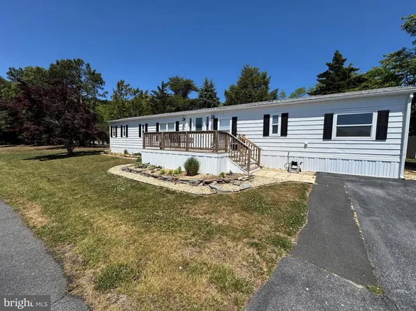 10 Carriage Ln, Rehoboth Beach, DE 19971