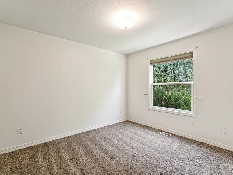 24963 Fox Ridge Dr — Photo 45