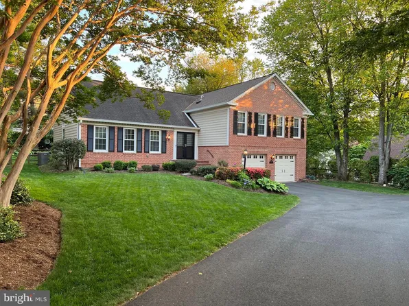 5445 Flint Tavern Pl, Burke, VA 22015