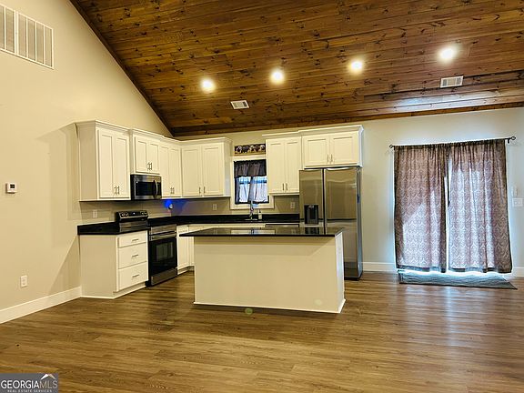 4th image of 1027 Roberts Rd