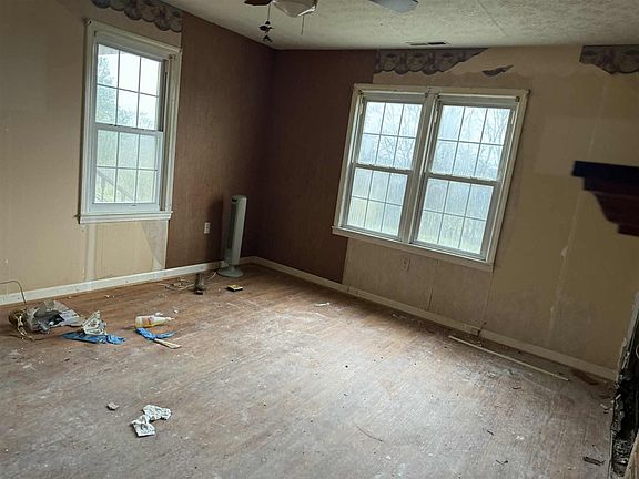 2nd image of 401 Blair Rd