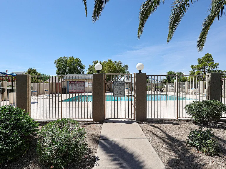 8865 W Morningside Dr — Photo 21