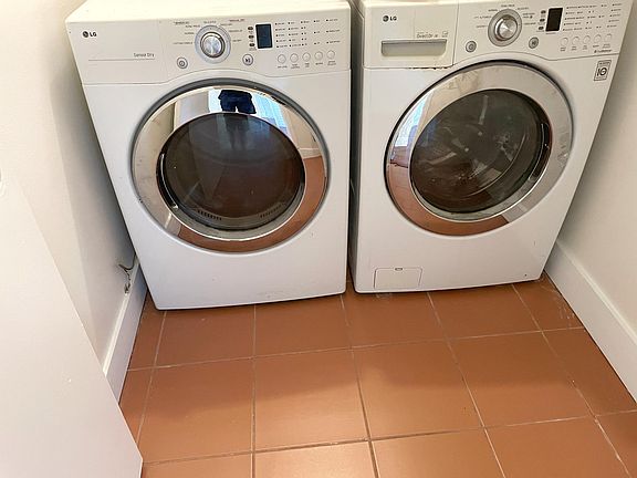 2nd image of 5201 SW 31st Ave APT 142