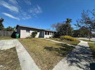 9815 Pan American Dr, Cutler Bay, FL 33189
