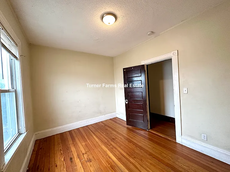 692 Columbia Rd #3R — Photo 23