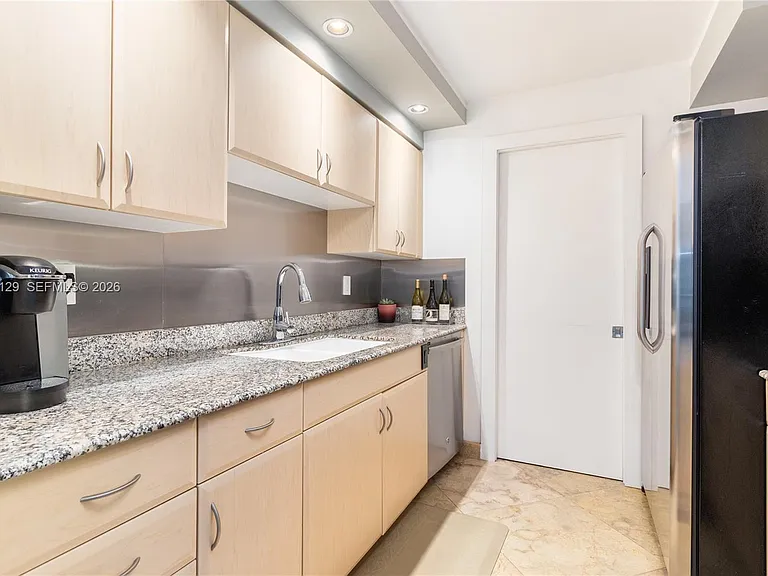 6917 Collins Ave #L-103 — Photo 7