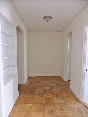 Rented by R New York | media 7