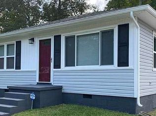 227 Nawaka Ave, Rossville, GA 30741