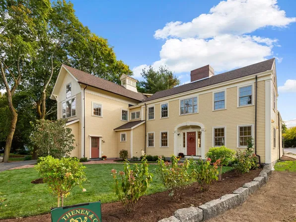 2 Pleasant St #2, Lexington, MA 02421