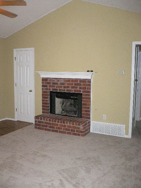 Family Room w/ Gas Fireplace