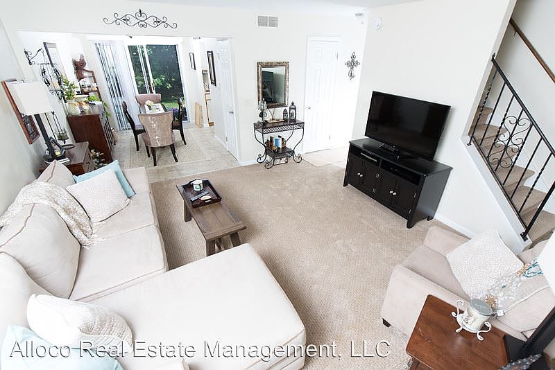 2nd image of 1138 Flynn Rd