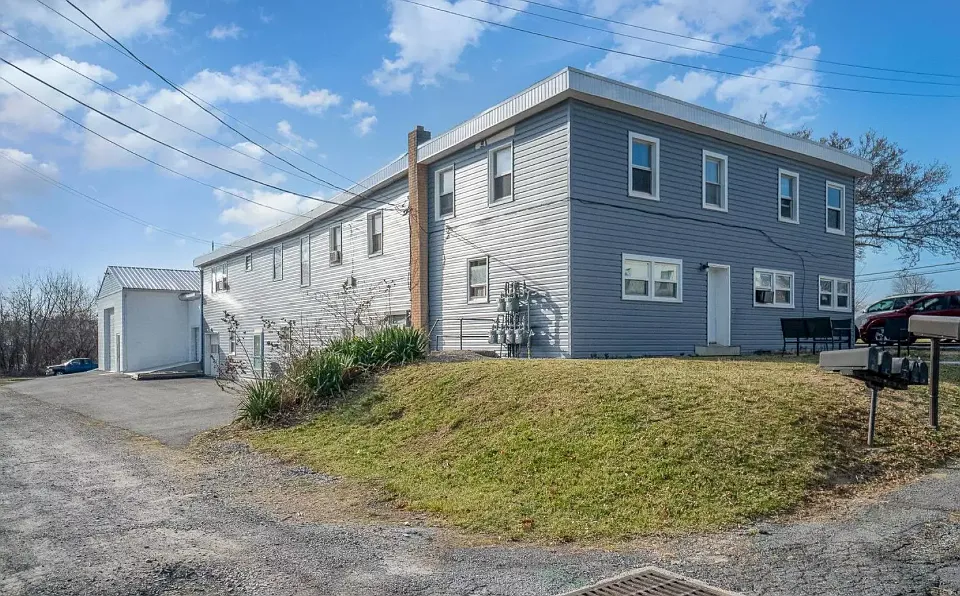 1 Hereford St #F