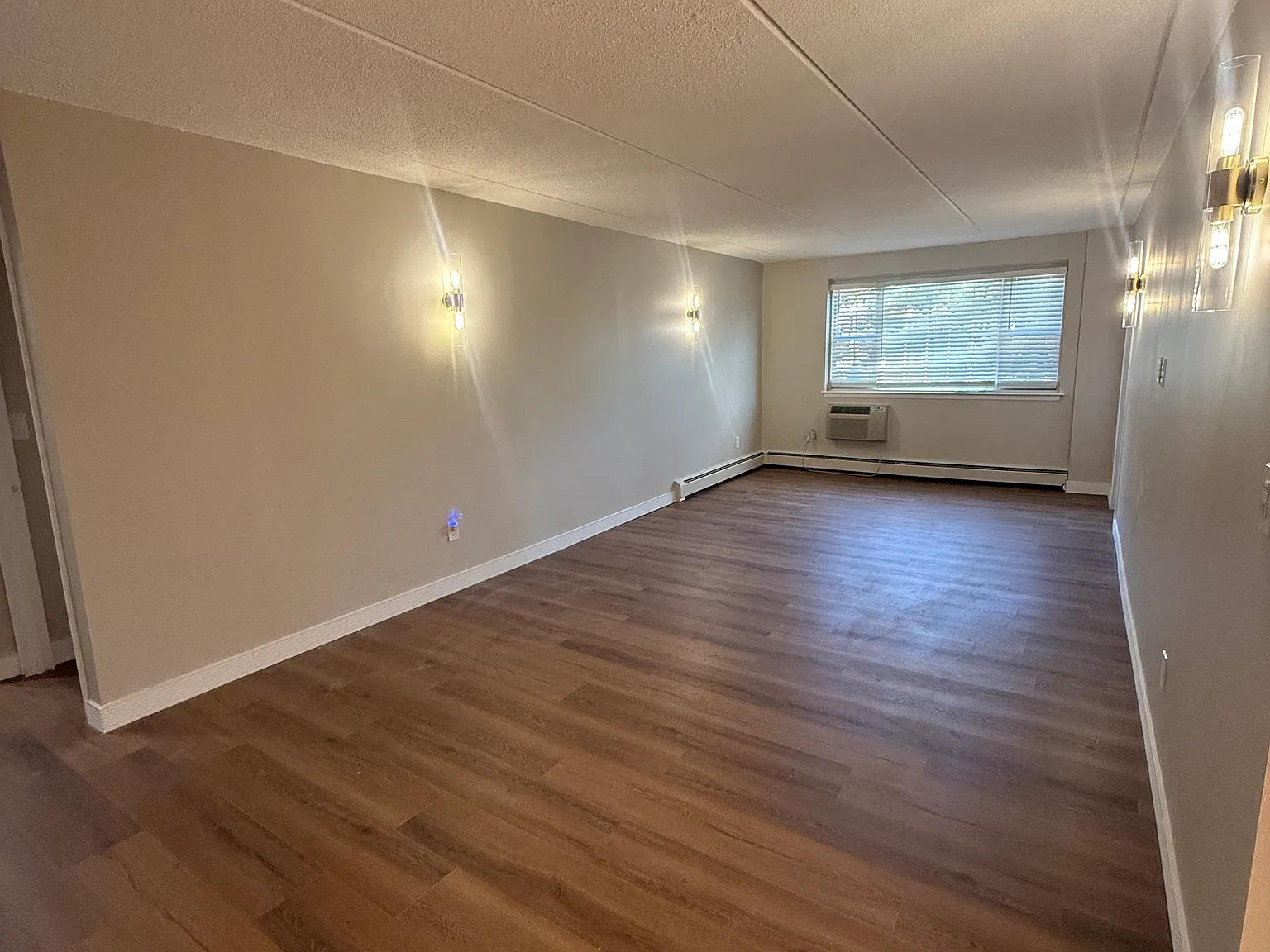 Consulate Dr, Tuckahoe — Photo 2