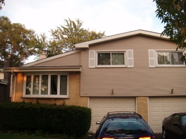 1st image of 1735 N Drury Ln