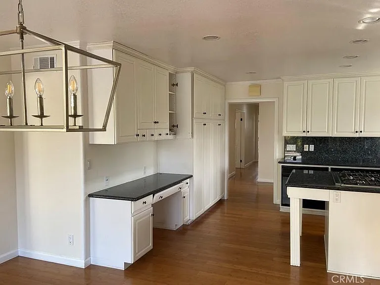 2112 Dover Dr — Photo 41