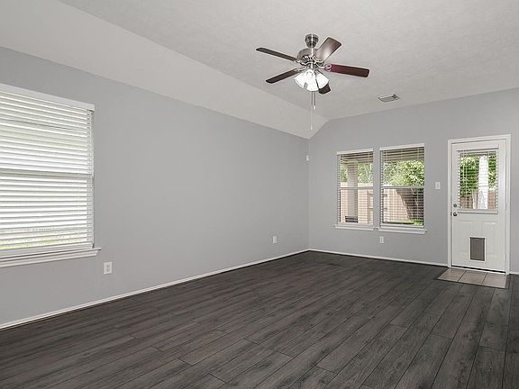 5th image of 139 S Vesper Bend Cir