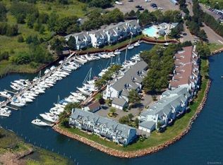 145 Breakers Ln #145, Stratford, CT 06615