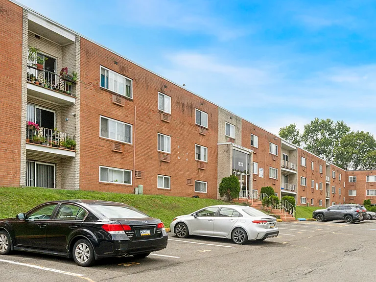 Benton Court Apartments by 3Q — Photo 15