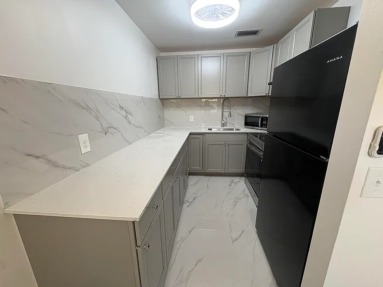 239 Sussex L — Photo 4
