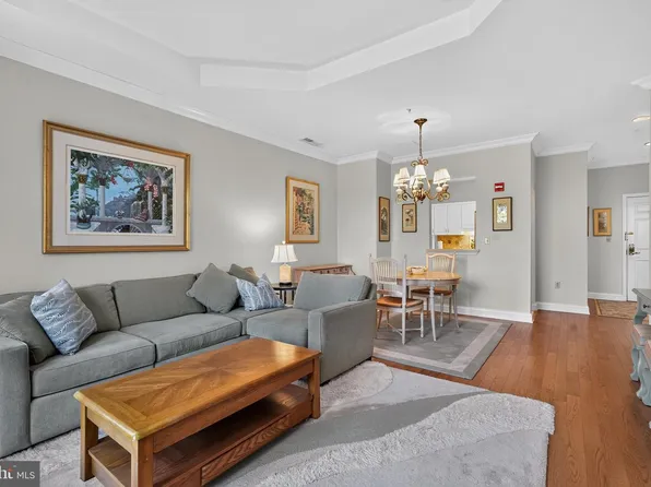 2105 Windrow Dr, Princeton, NJ 08540