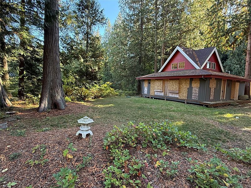 3rd image of 2735 Fox Street