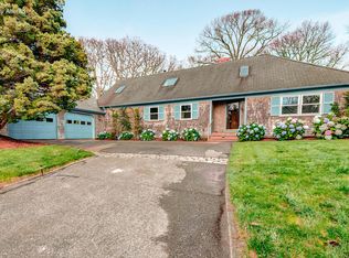 16 Meltiah Rd, Falmouth, MA 02540