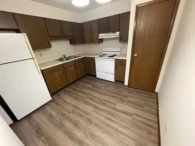 835 Illinois Ave #103 — Photo 6