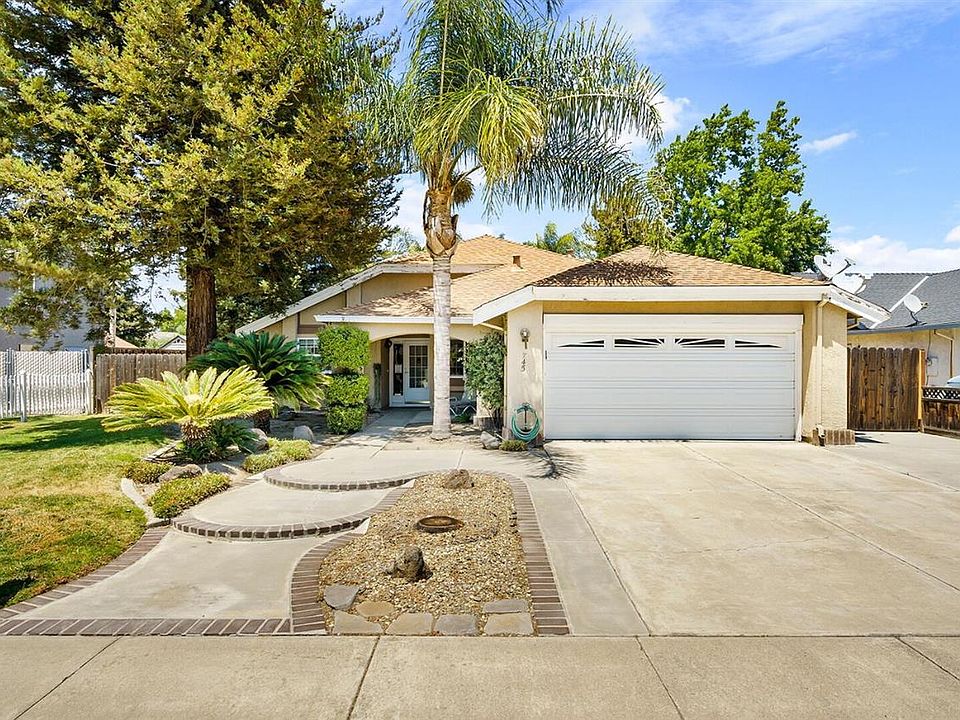 1st image of 745 Lawn Ct
