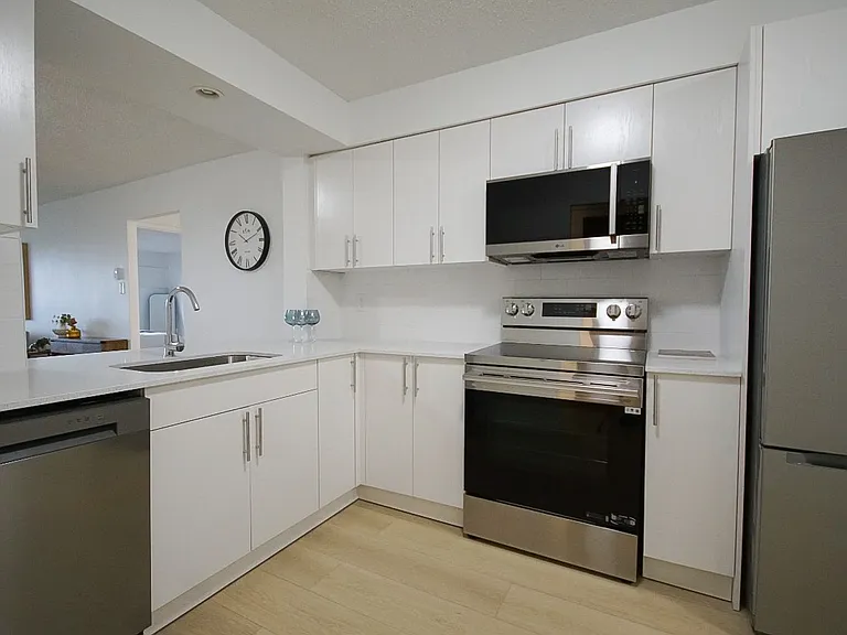 508 Beechwood Dr #602 — Photo 11