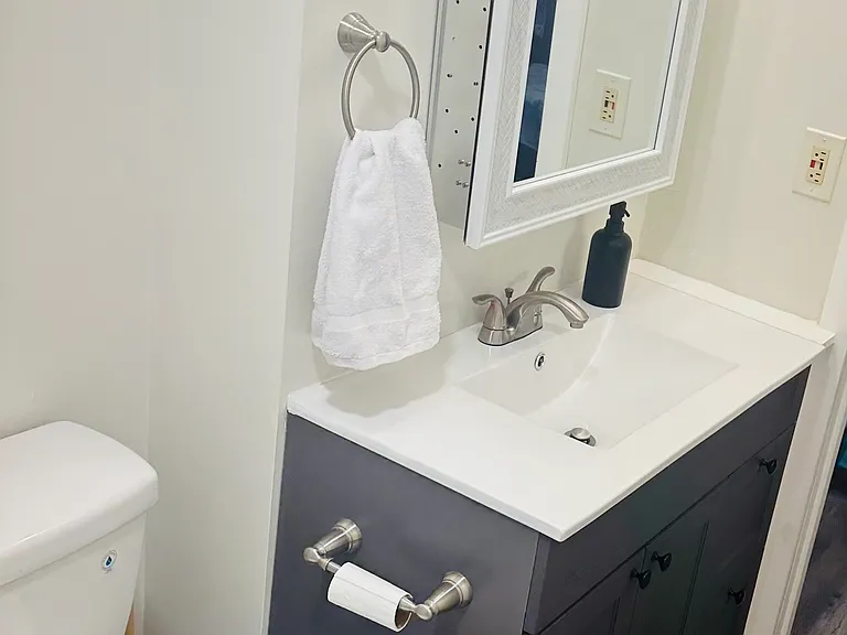 20 Pine St #5 — Photo 17