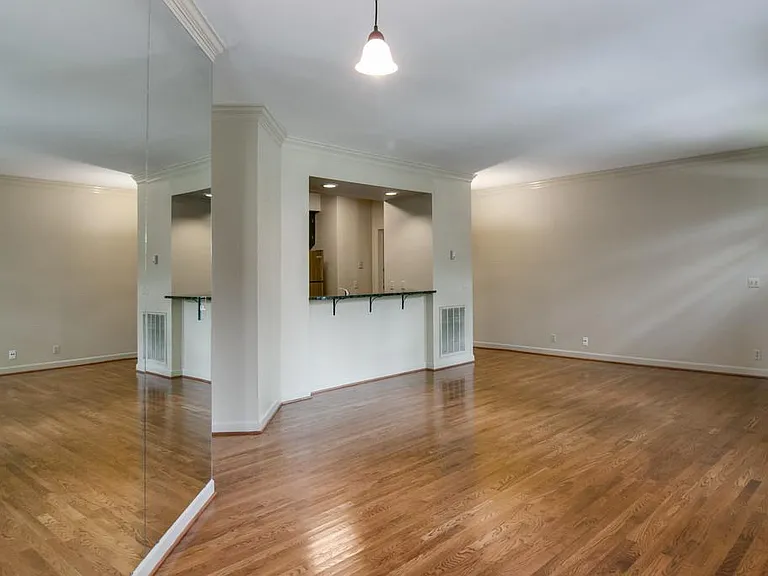 2110 Portland Ave #104 — Photo 5